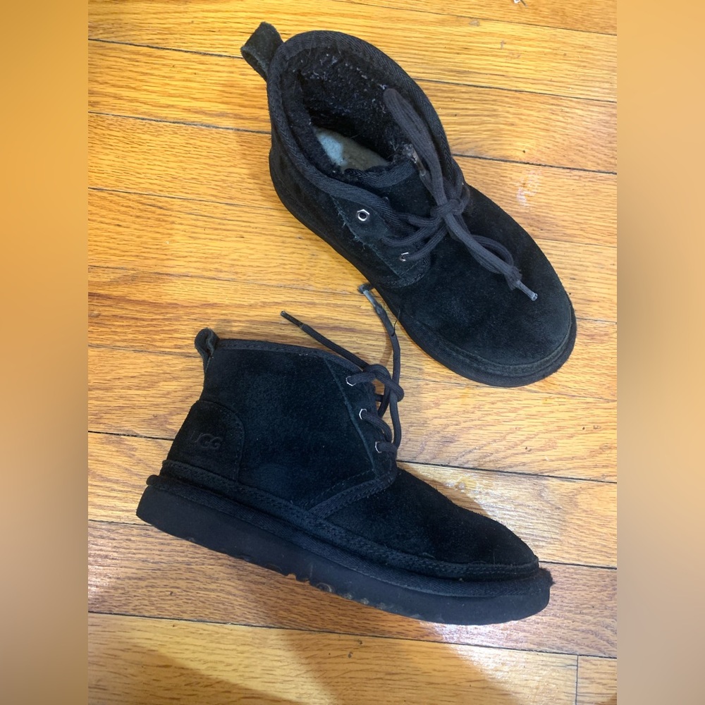 Big Kids Uggs (3)